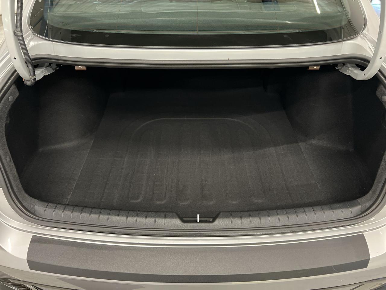 2023 Hyundai Sonata SPORT | HTD LEATHER | PANO ROOF | CARPLAY | NAV Photo