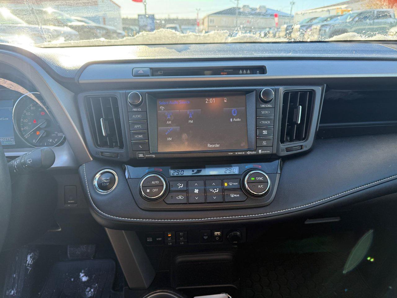 2017 Toyota RAV4 LIMITED  Photo