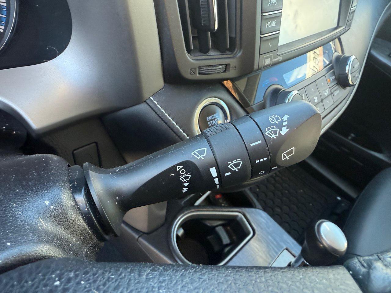 2017 Toyota RAV4 LIMITED  Photo