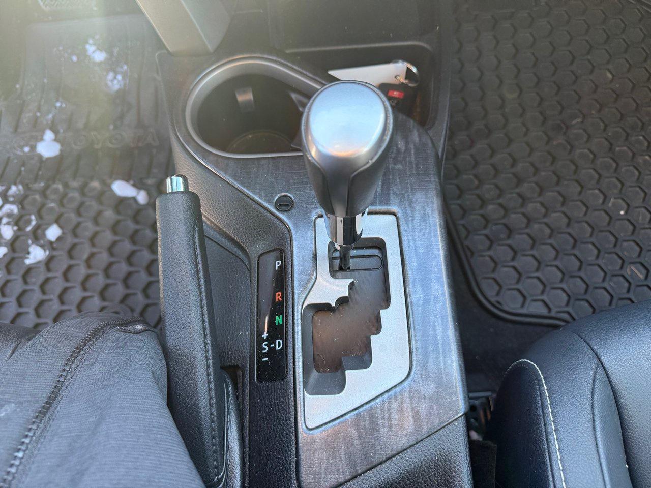 2017 Toyota RAV4 LIMITED  Photo