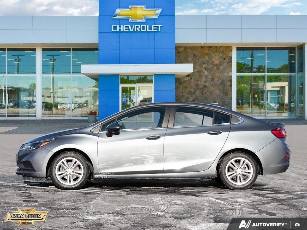 2018 Chevrolet Cruze LT Sedan LT (Automatic) Photo2