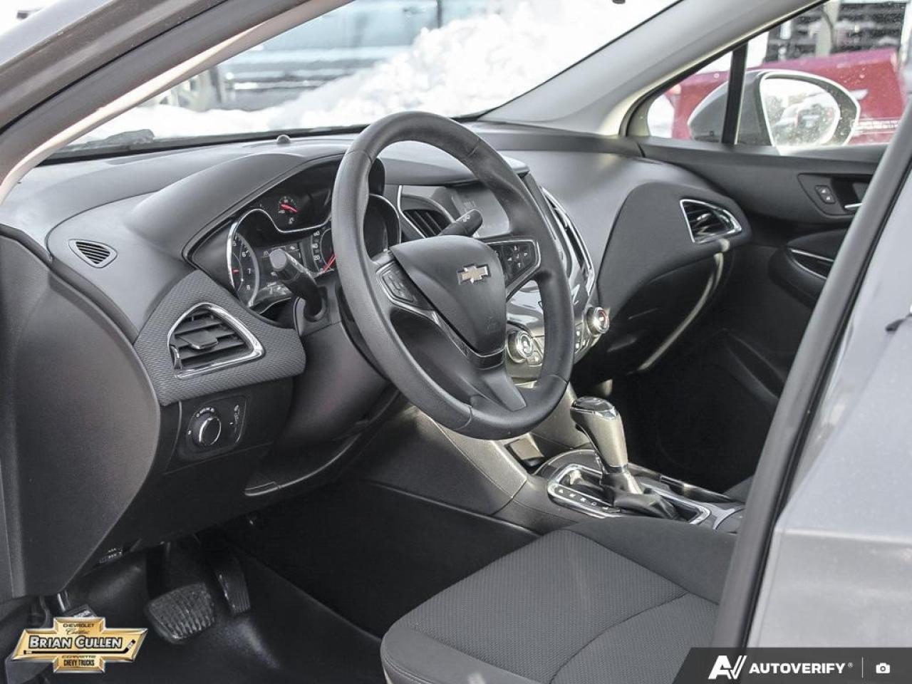 2018 Chevrolet Cruze LT Sedan LT (Automatic) Photo