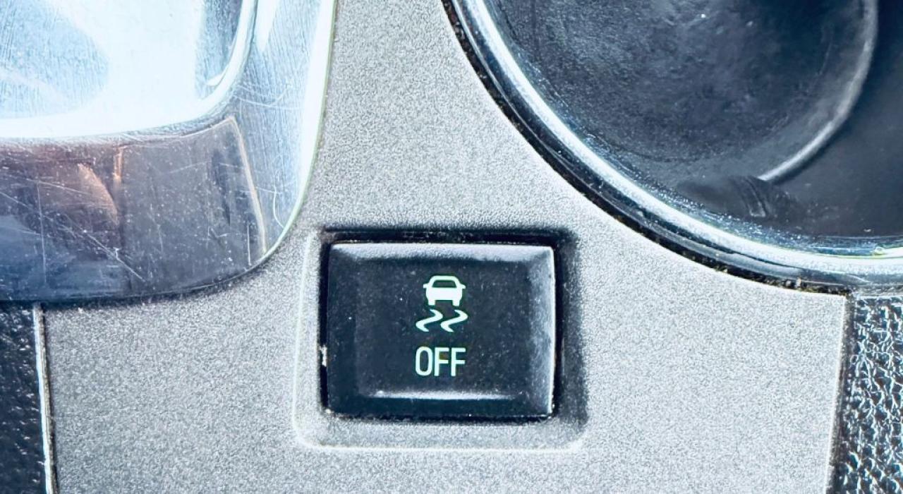 2015 Chevrolet Equinox LS Front-wheel Drive Automatic Photo4