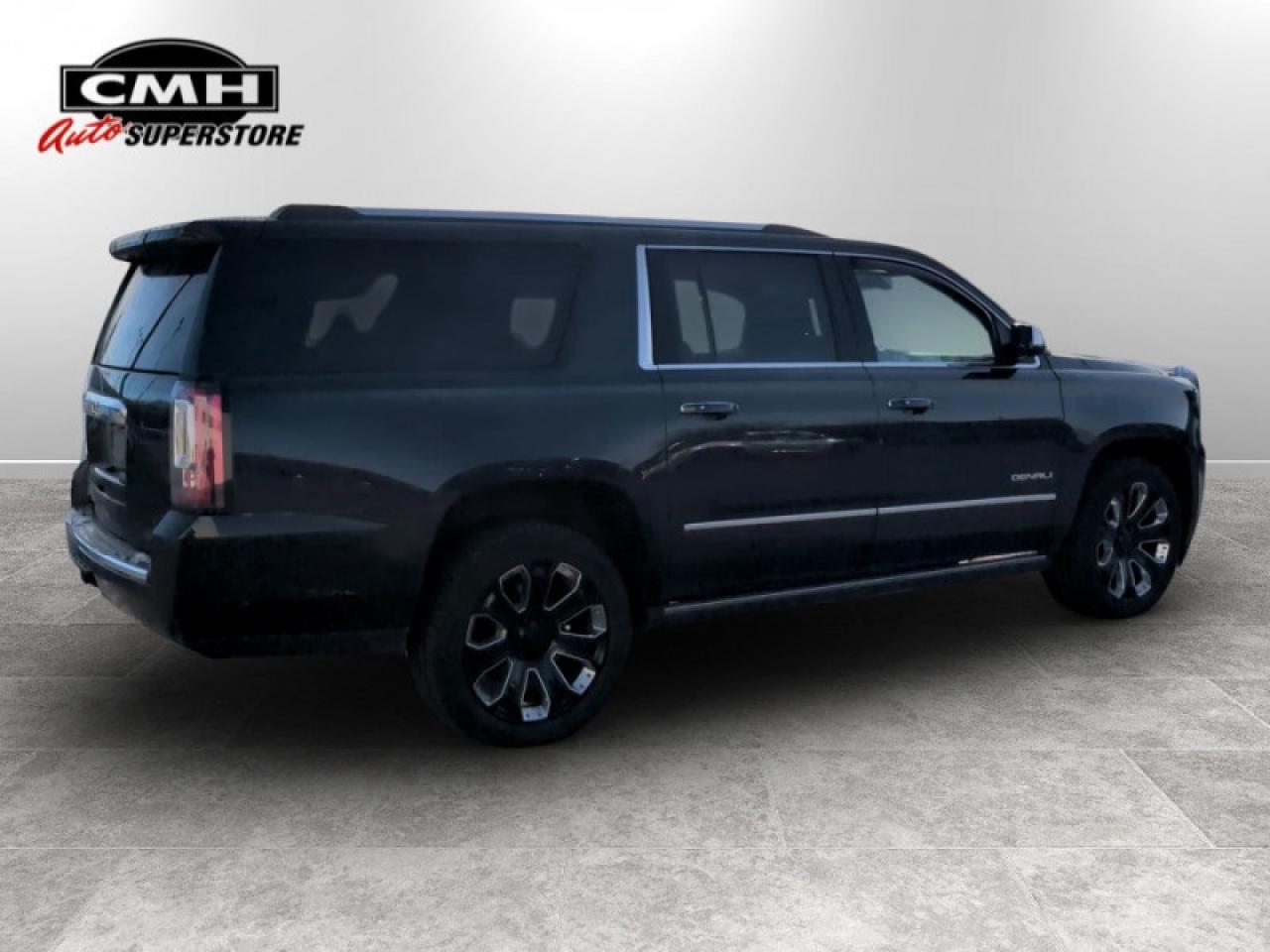 2020 GMC Yukon XL Denali Photo3