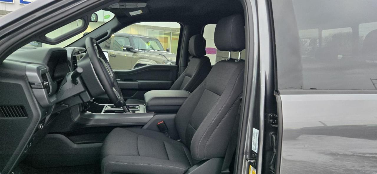 2025 Ford F-150 F150 XLT Photo