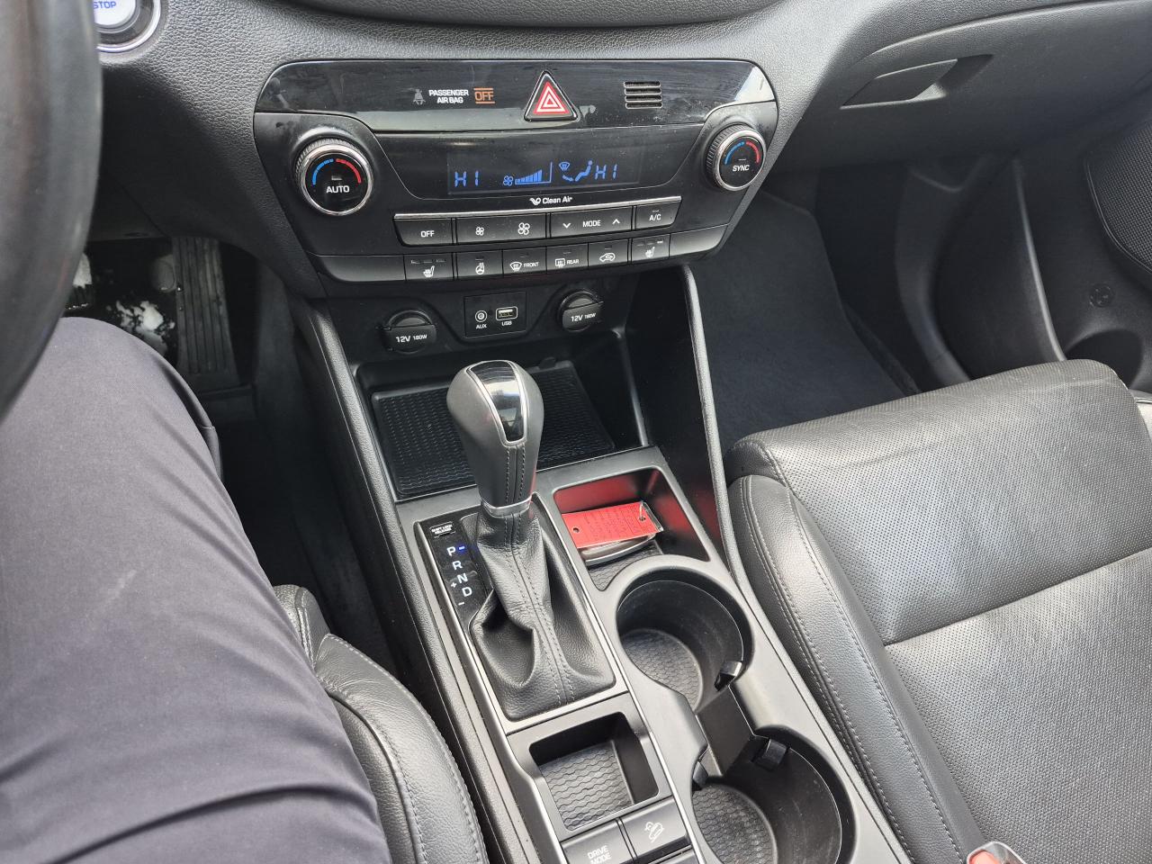 2016 Hyundai Tucson Luxury 2.0L AWD Photo10