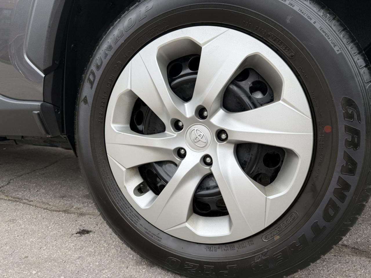 2021 Toyota RAV4 LE AWD - Photo #8