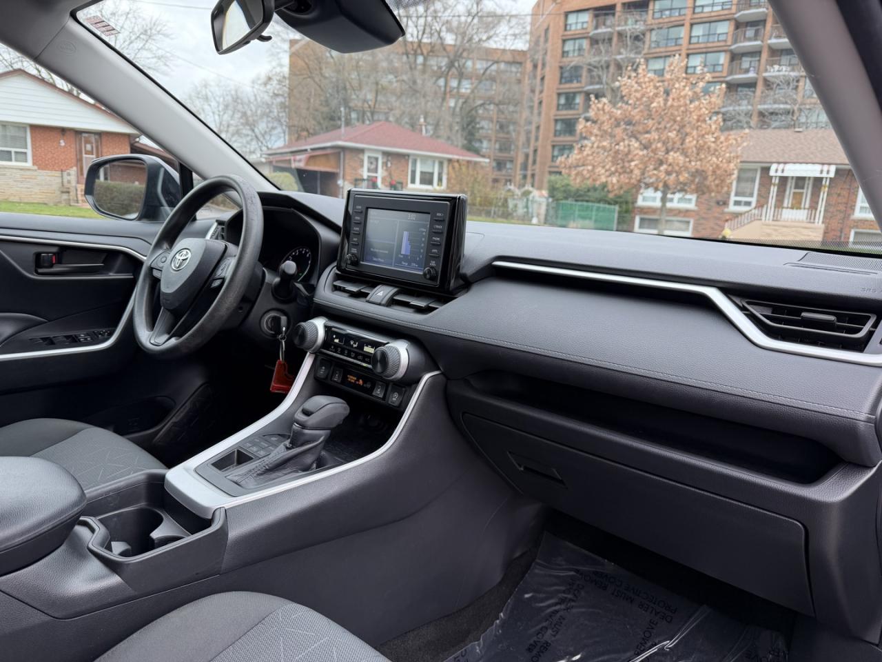 2021 Toyota RAV4 LE AWD - Photo #10