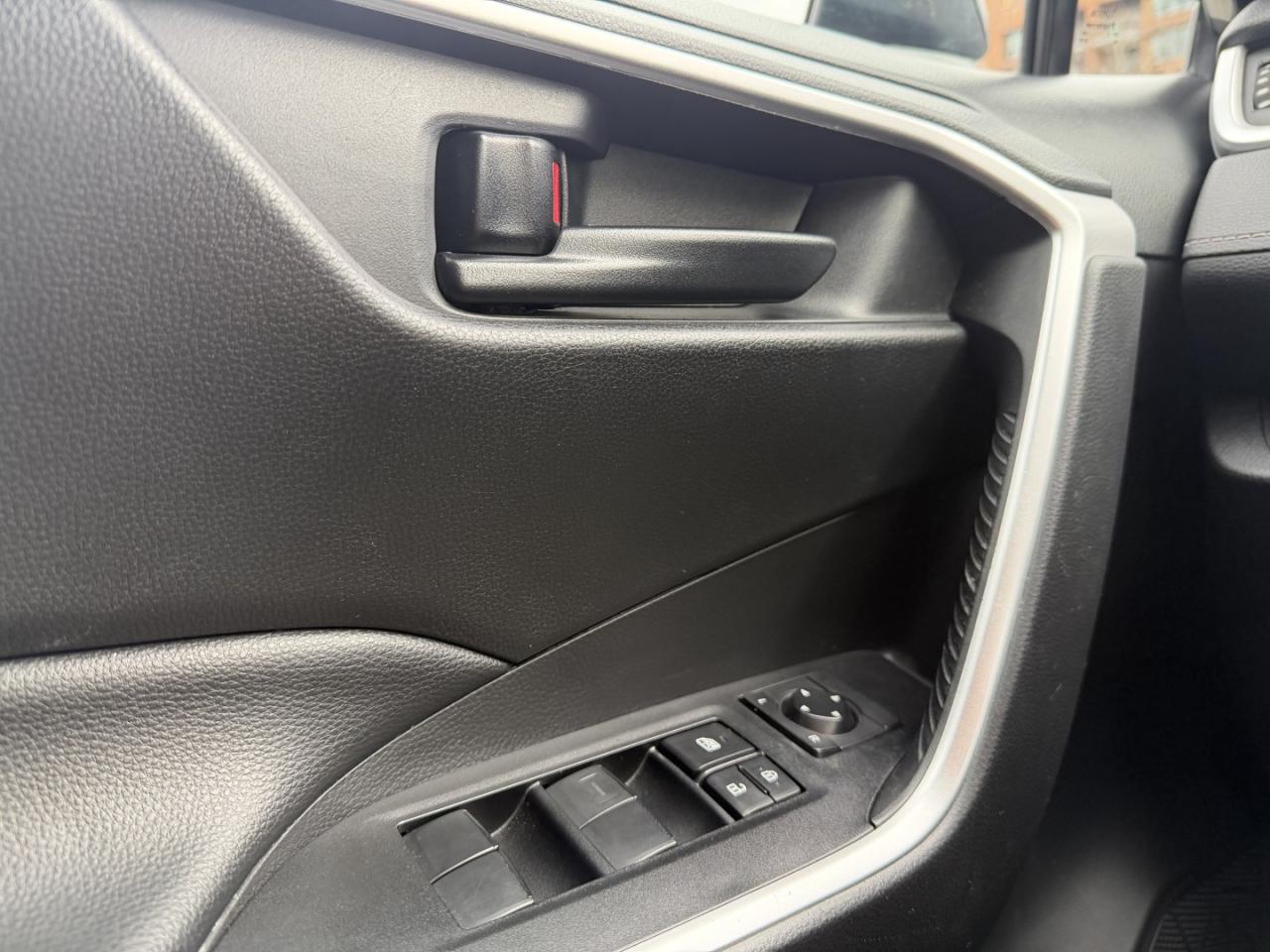 2021 Toyota RAV4 LE AWD - Photo #18