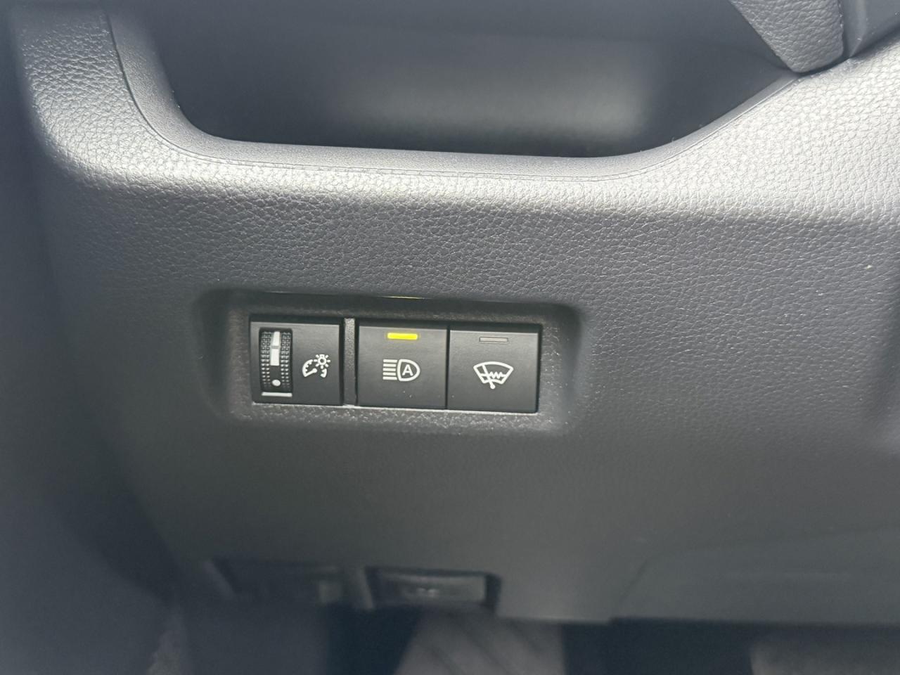 2021 Toyota RAV4 LE AWD - Photo #19