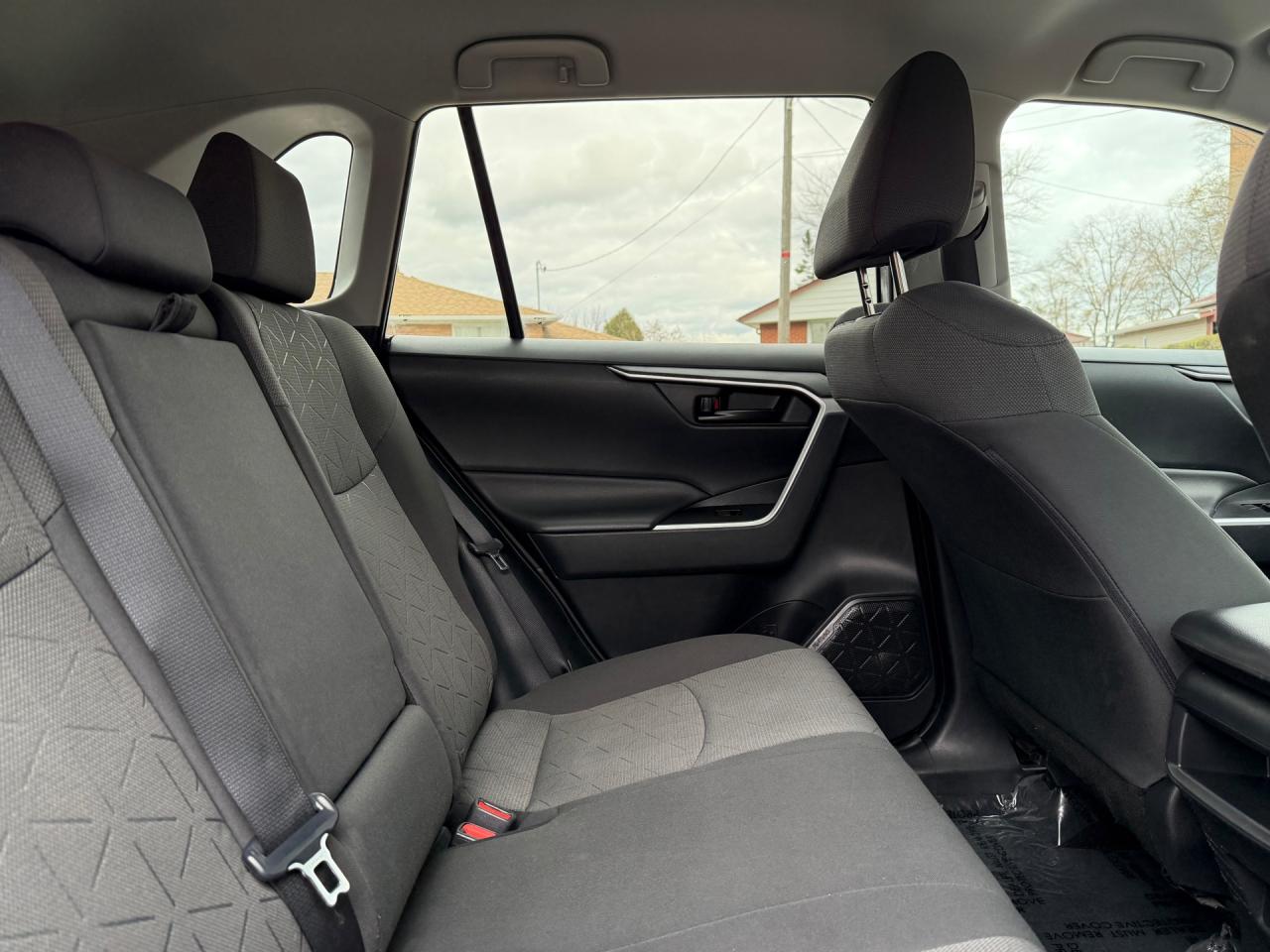 2021 Toyota RAV4 LE AWD - Photo #24