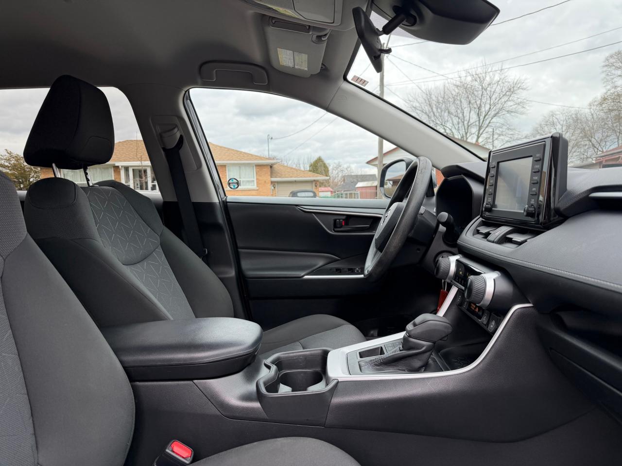 2021 Toyota RAV4 LE AWD - Photo #25