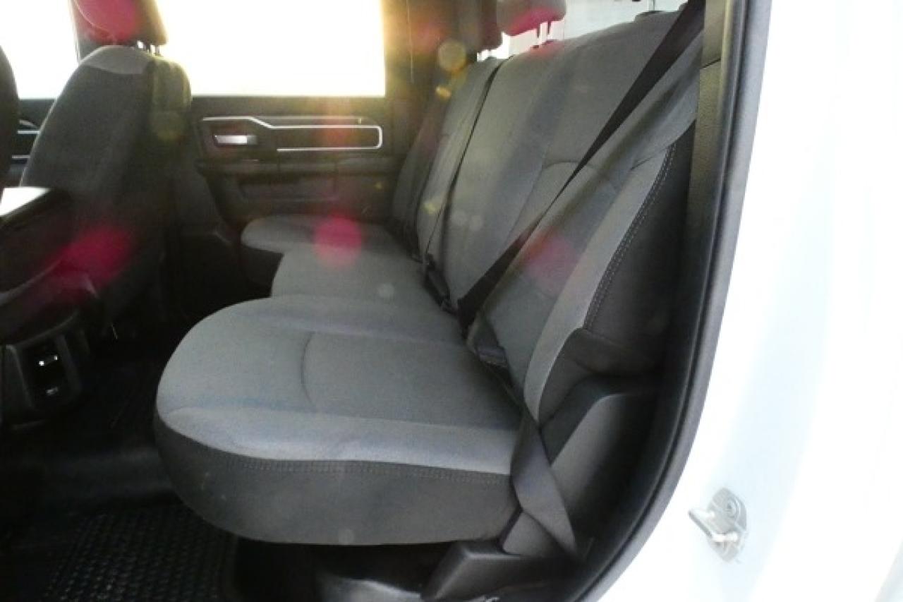 2024 Dodge Ram 3500 Big Horn Cummins DSL Crew Cab 8' Box w/cloth, BUC - Photo #9