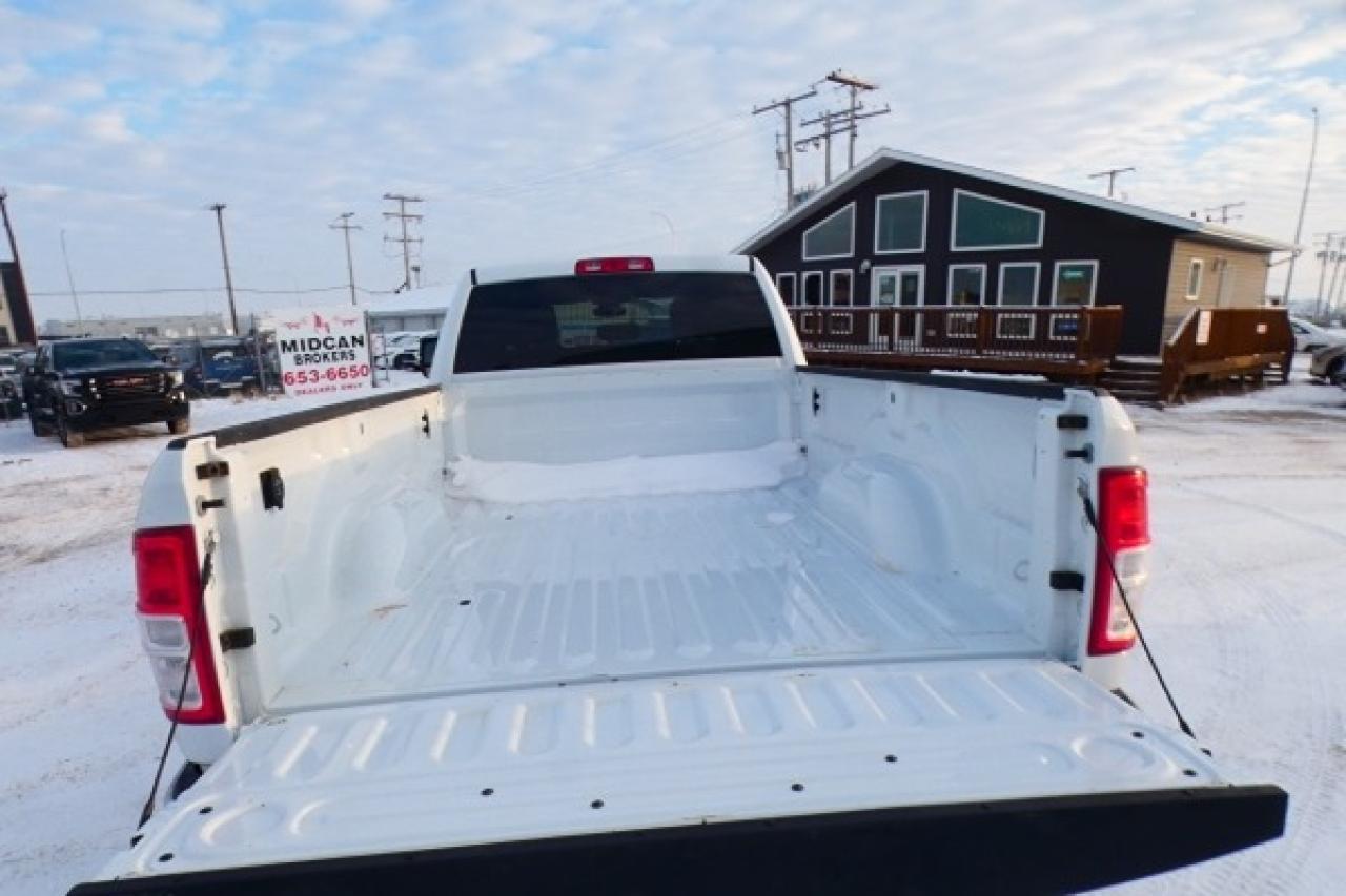 2024 Dodge Ram 3500 Big Horn Cummins DSL Crew Cab 8' Box w/cloth, BUC - Photo #14