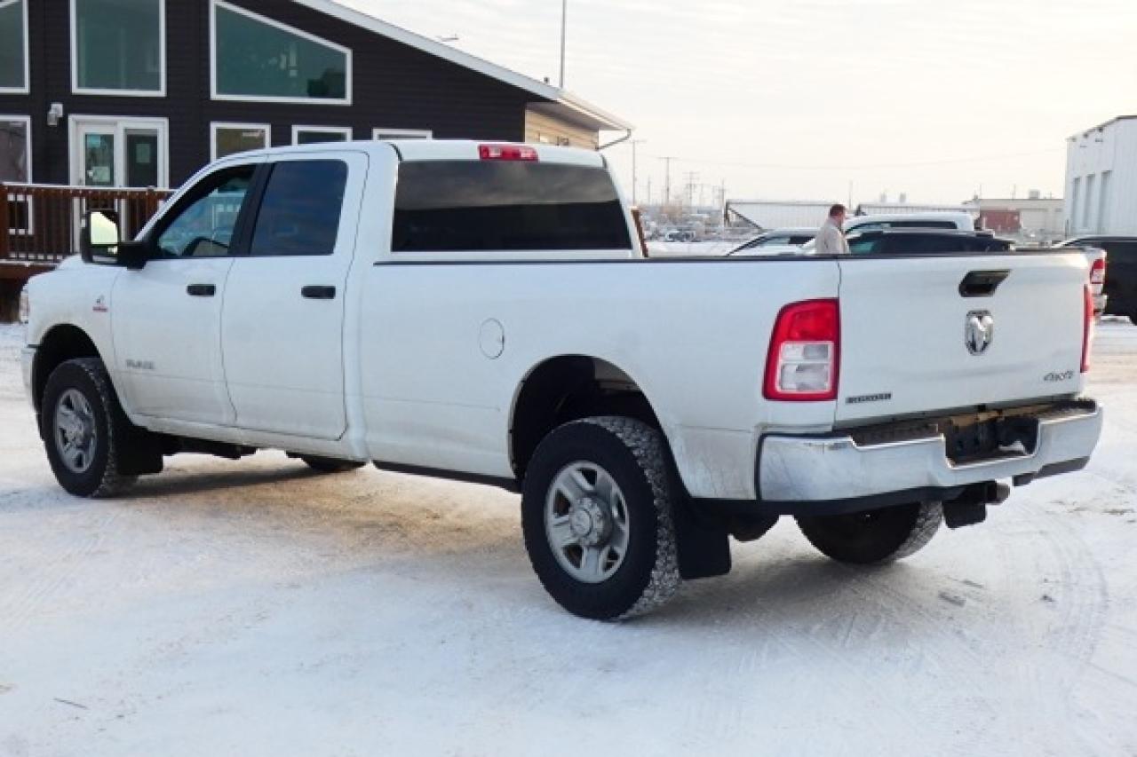 2024 Dodge Ram 3500 Big Horn Cummins DSL Crew Cab 8' Box w/cloth, BUC - Photo #8