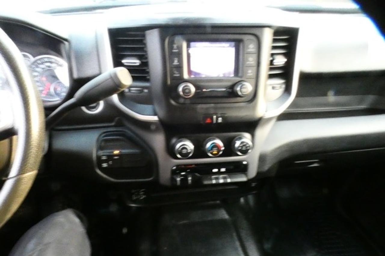 2024 Dodge Ram 3500 Big Horn Cummins DSL Crew Cab 8' Box w/cloth, BUC - Photo #13