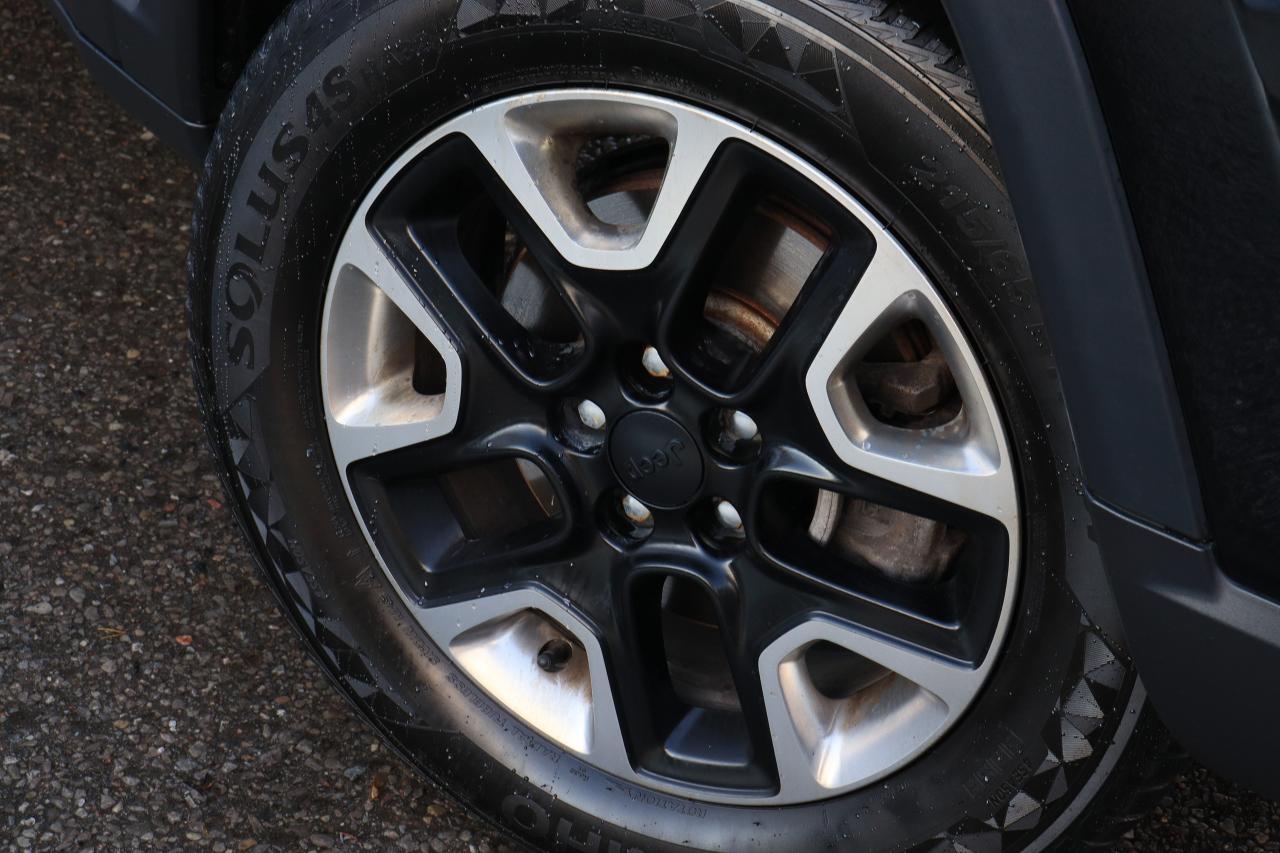 2017 Jeep Compass Trailhawk | 4WD | Leather | Pano Roof | Nav | Cam Photo12