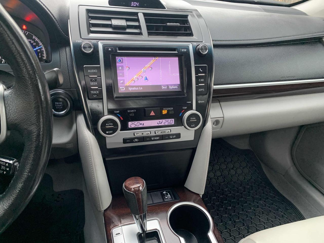 Used 2012 Toyota Camry XLE/ ONE OWNER/ SUPER LOW KM / LIKE NEW / LOADED/ for sale in Scarborough, ON