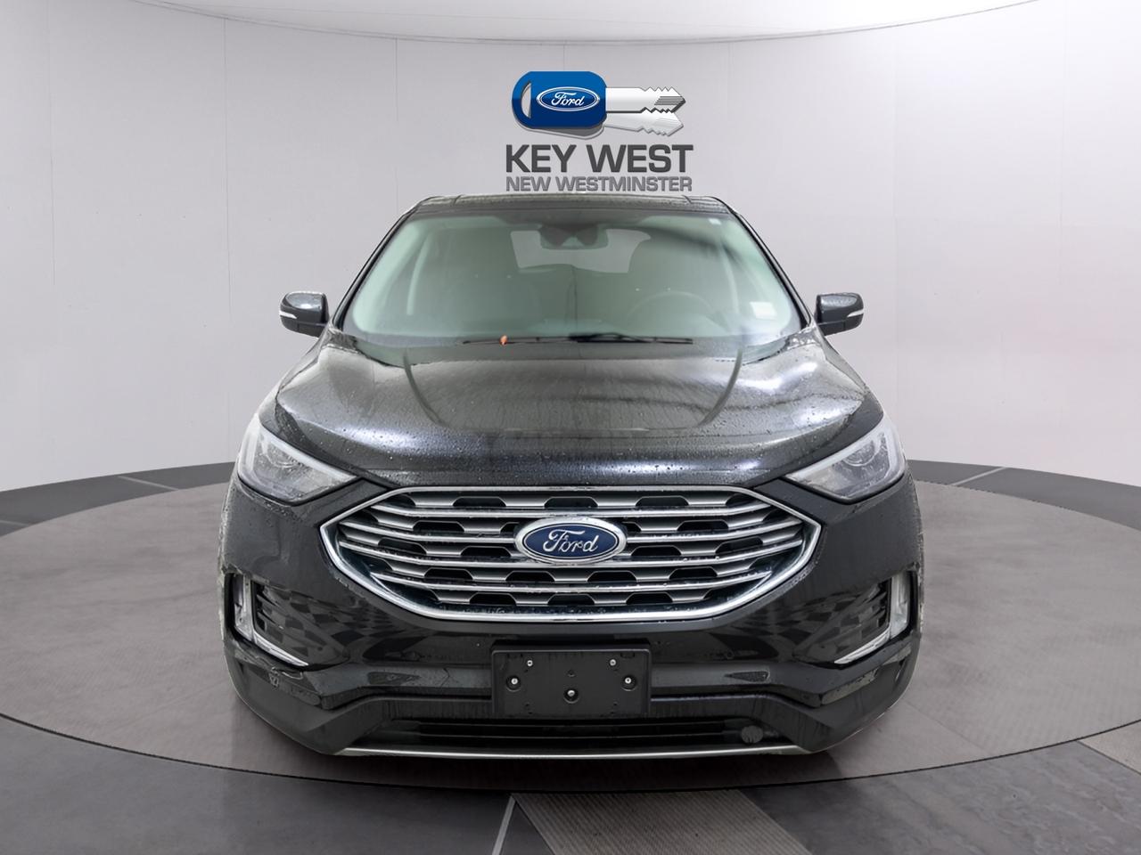 2024 Ford Edge Titanium AWD Photo3