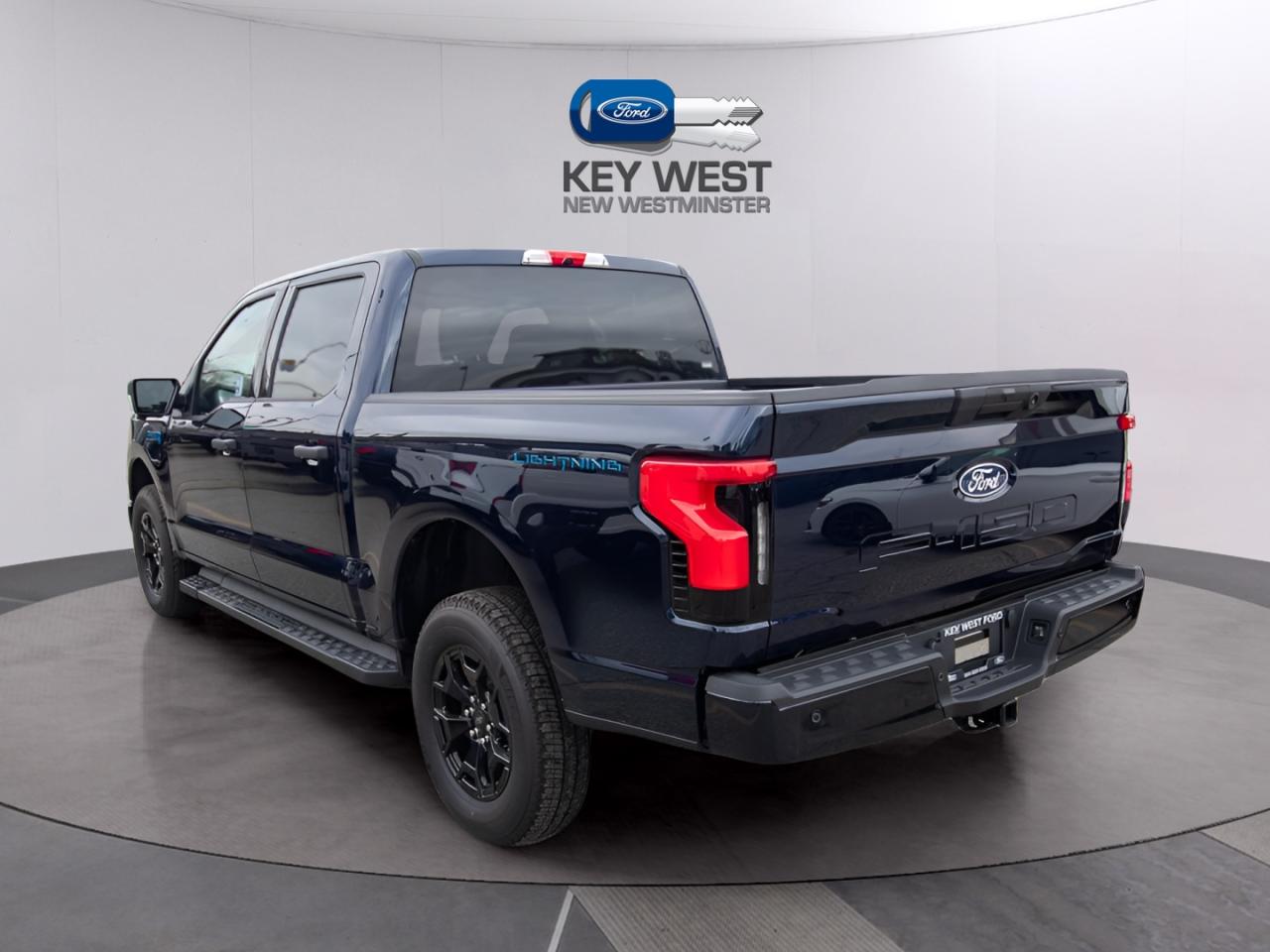 2025 Ford F-150 Lightning XLT 4WD SuperCrew 5.5' Box Photo2