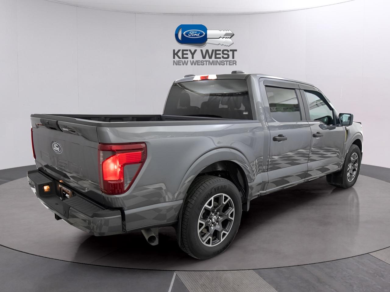 2025 Ford F-150 STX 2WD SuperCrew 5.5' Box Photo3