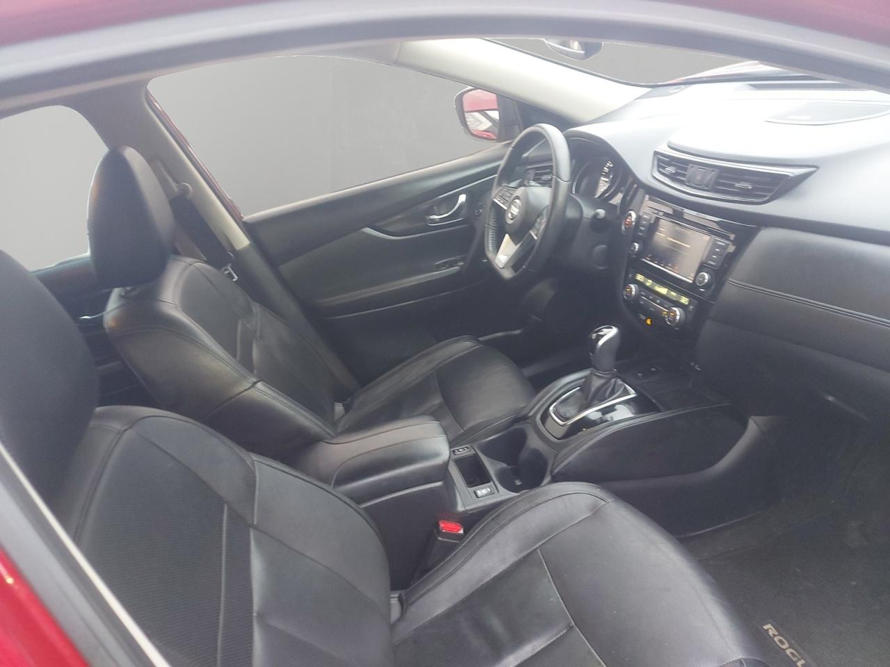 2020 Nissan Rogue SL Photo