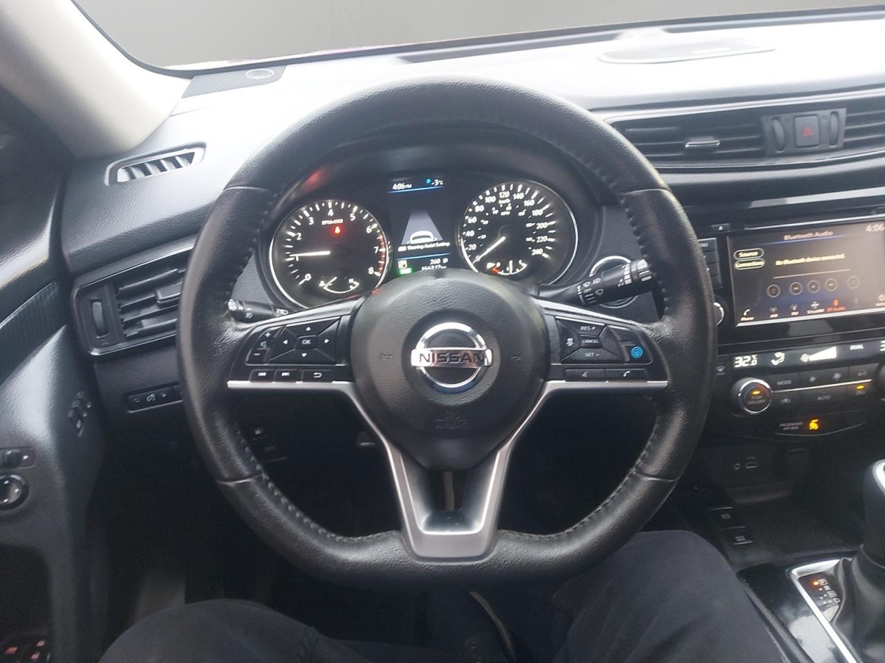 2020 Nissan Rogue SL Photo