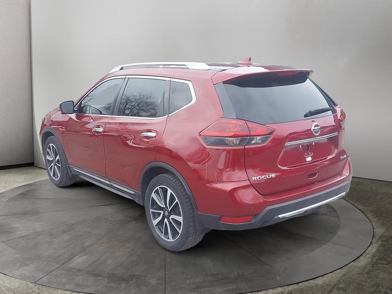 2020 Nissan Rogue SL Photo