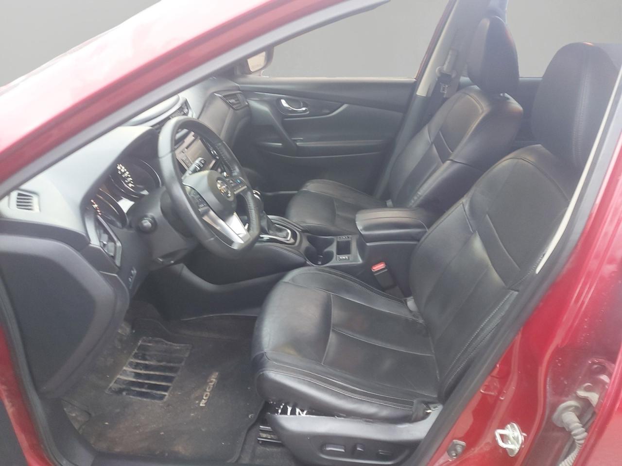 2020 Nissan Rogue SL Photo