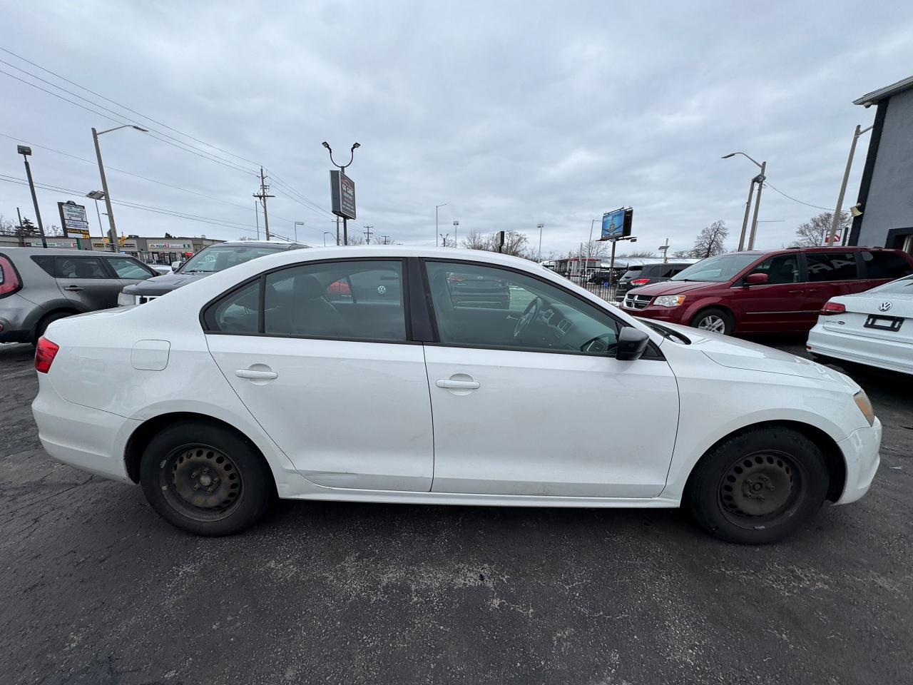 2013 Volkswagen Jetta Trendline | Certified Photo3