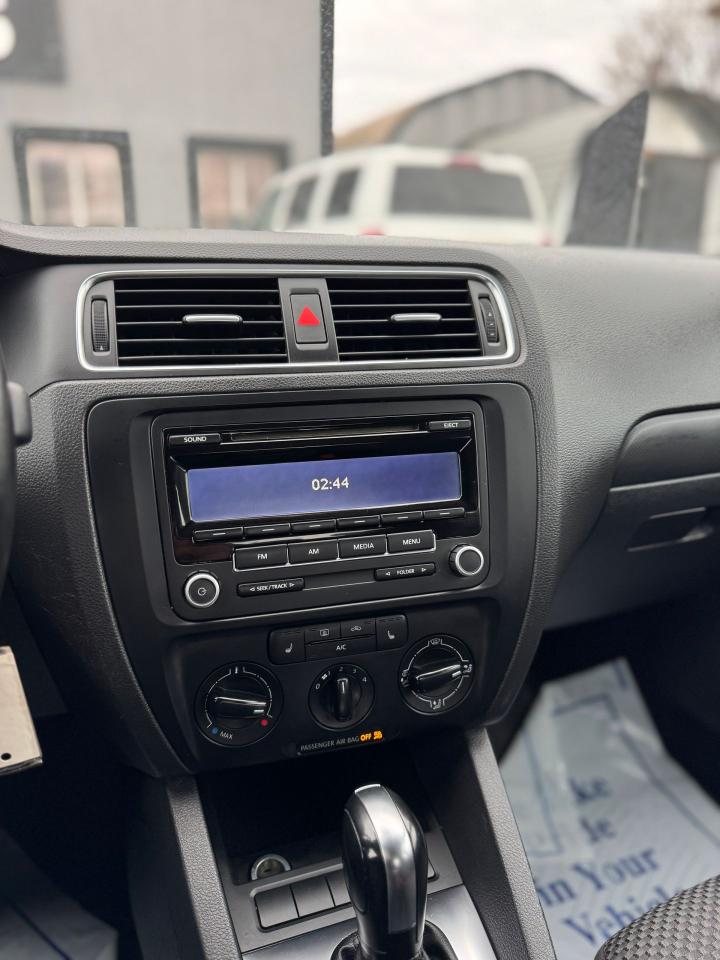 2013 Volkswagen Jetta Trendline | Certified - Photo #11