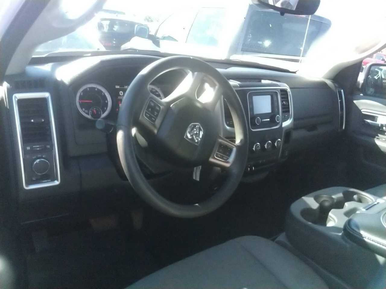 2023 RAM 1500 Classic SLT Photo3