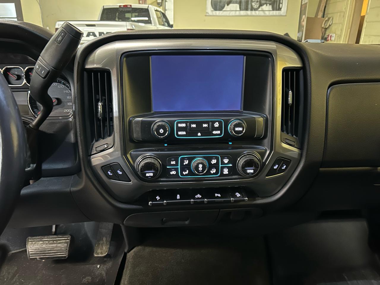 2017 Chevrolet Silverado 1500 LT - Photo #10