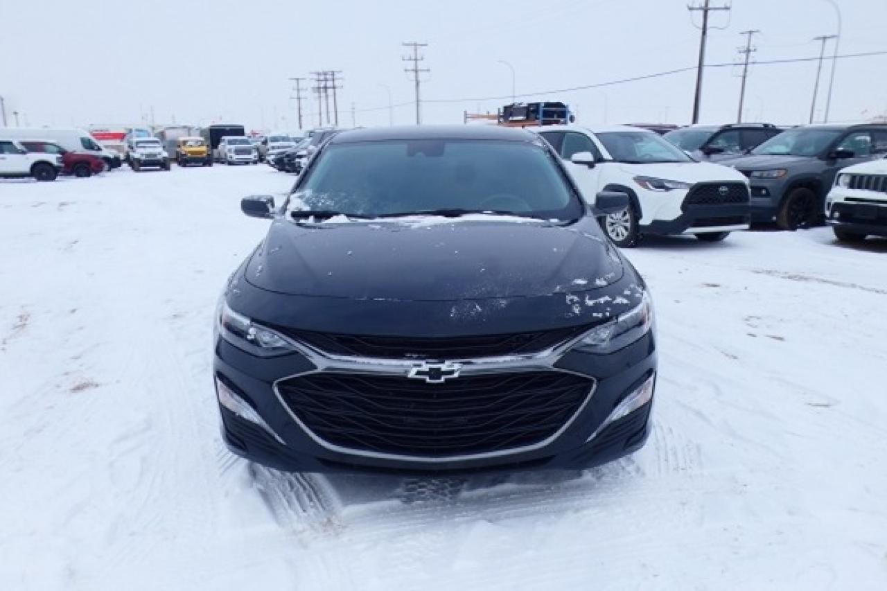 2024 Chevrolet Malibu LT w/Htd cloth, BUC - Photo #3