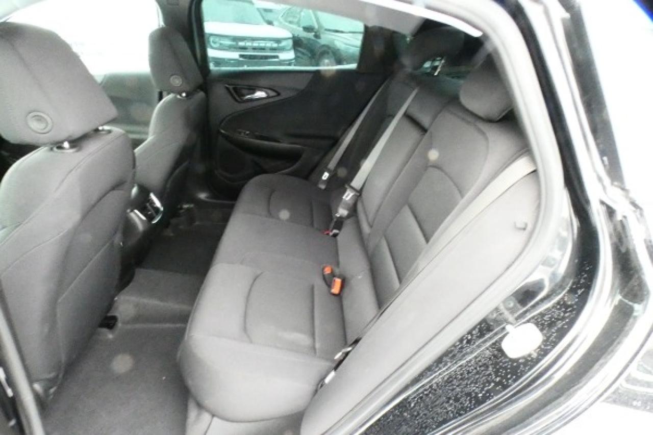 2024 Chevrolet Malibu LT w/Htd cloth, BUC - Photo #9