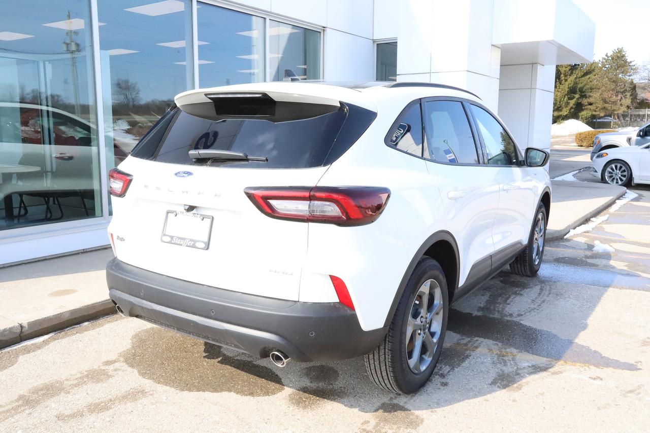2025 Ford Escape ST-Line AWD Photo