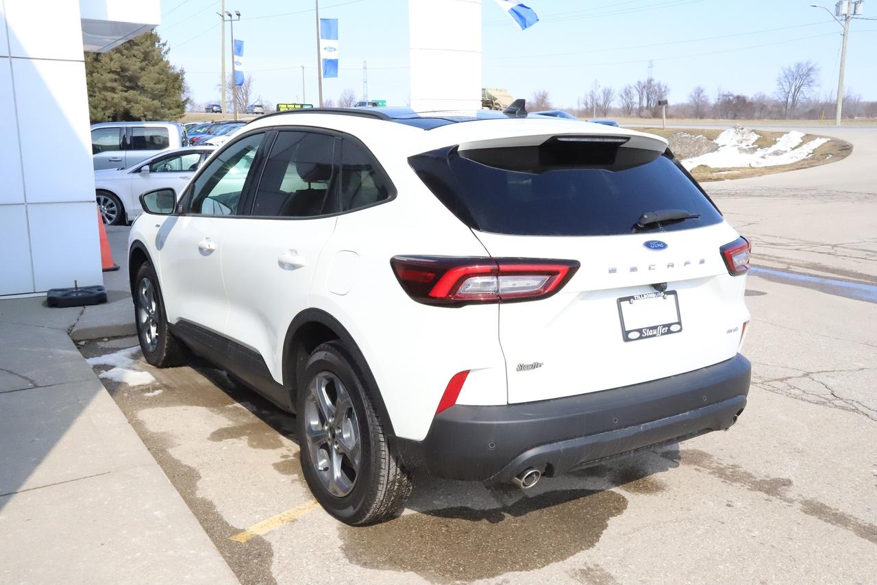 2025 Ford Escape ST-Line AWD Photo