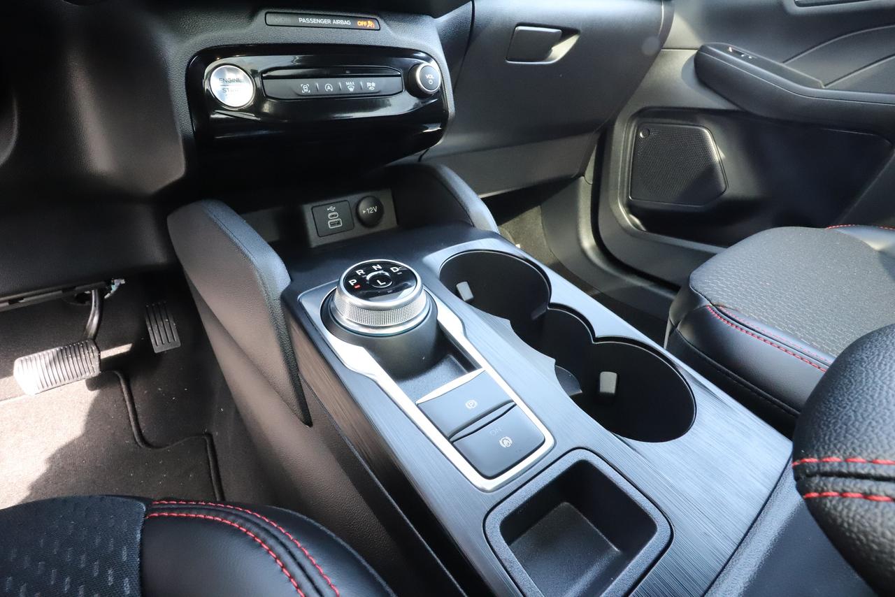 2025 Ford Escape ST-Line AWD Photo