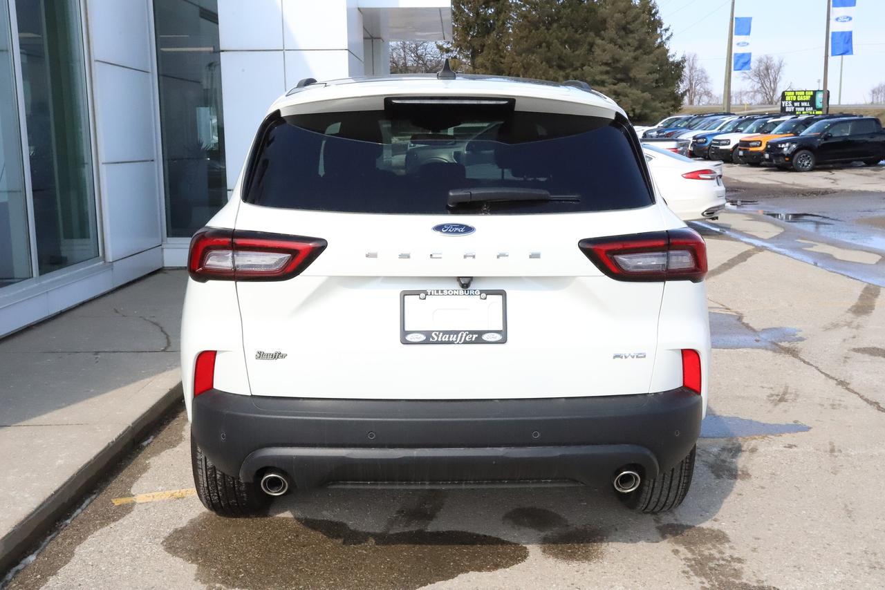 2025 Ford Escape ST-Line AWD Photo4