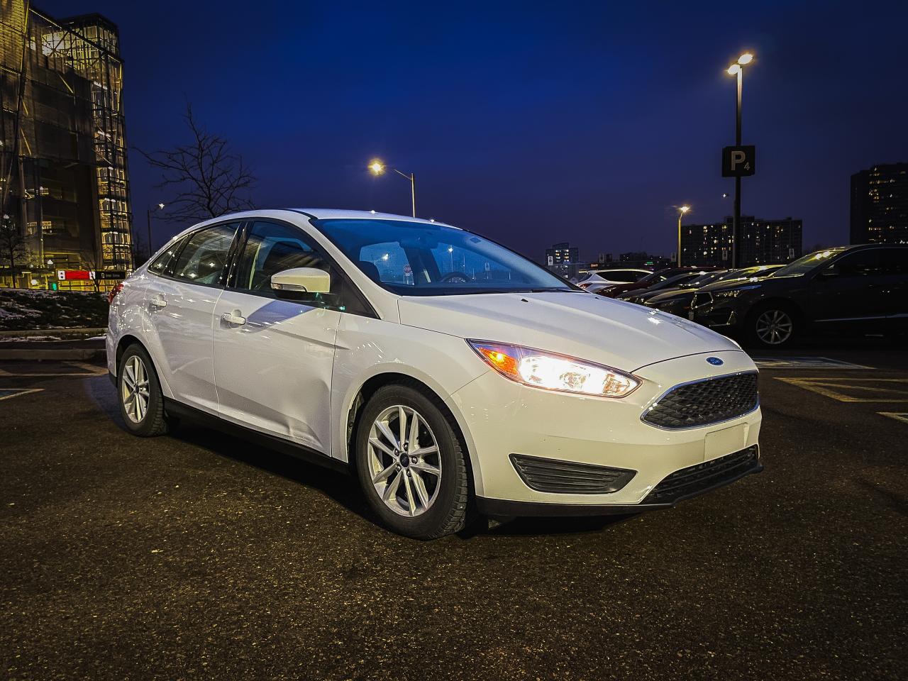 2017 Ford Focus SE | ONE OWNER | LOW KMS | CLEAN CARFAX | Photo2