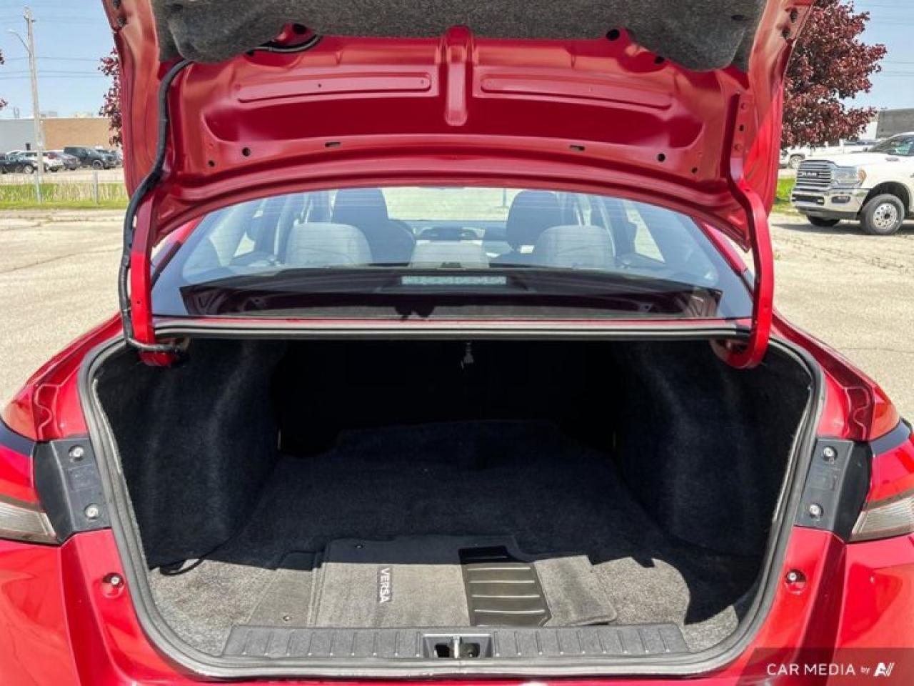 2021 Nissan Versa SV  | Heated Seats | Apple CarPlay | Android Auto | Rear Camera | Alloy Wheels & More ! Photo