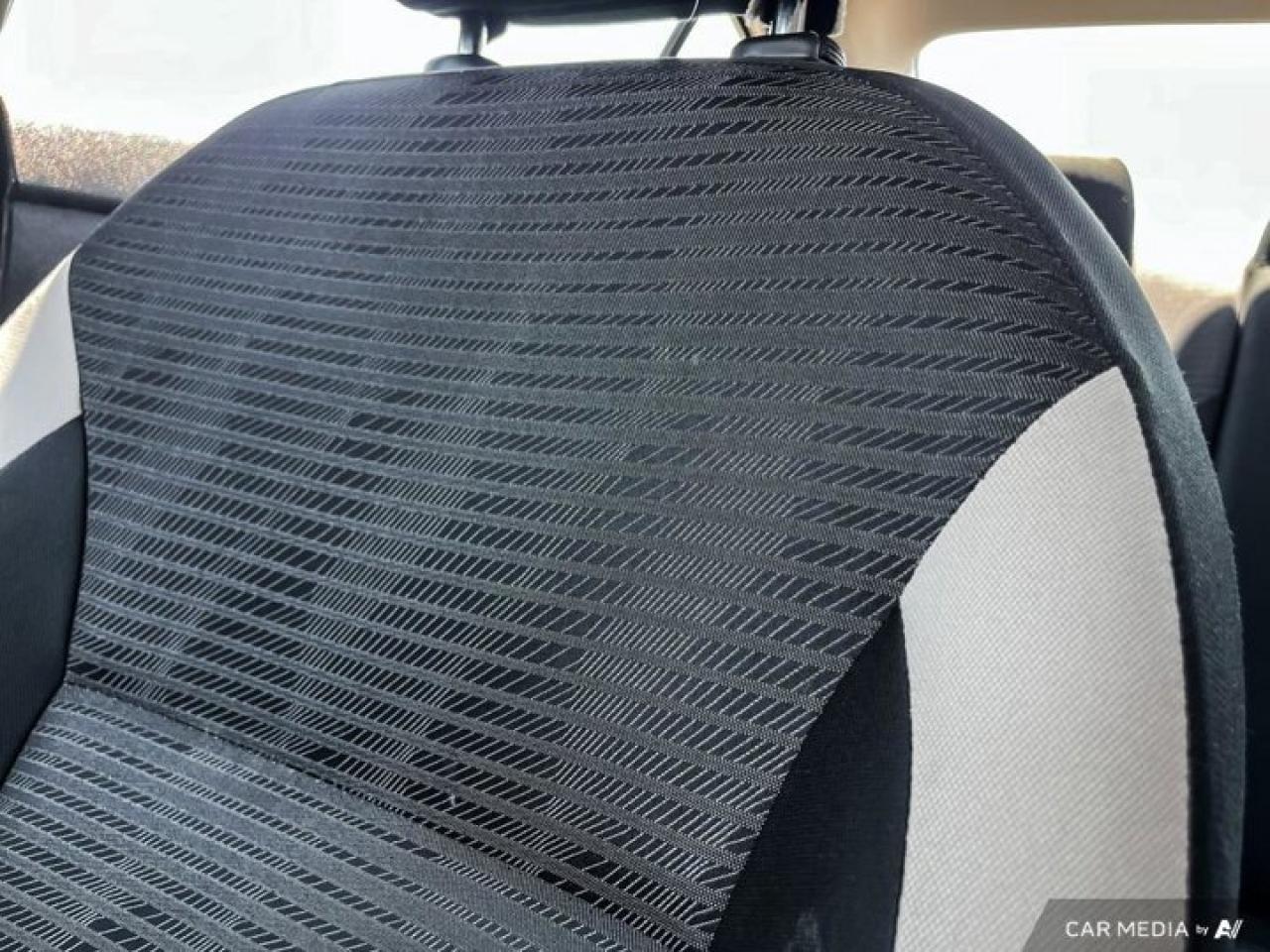 2021 Nissan Versa SV  | Heated Seats | Apple CarPlay | Android Auto | Rear Camera | Alloy Wheels & More ! Photo