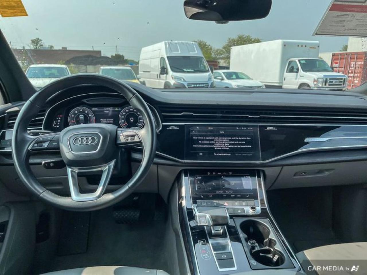 2022 Audi Q7 Komfort 45 Quattro | 7 Pass | Panoramic Sunroof | Nav | Leather | Heated Seats | Rear Cam & More ! Photo