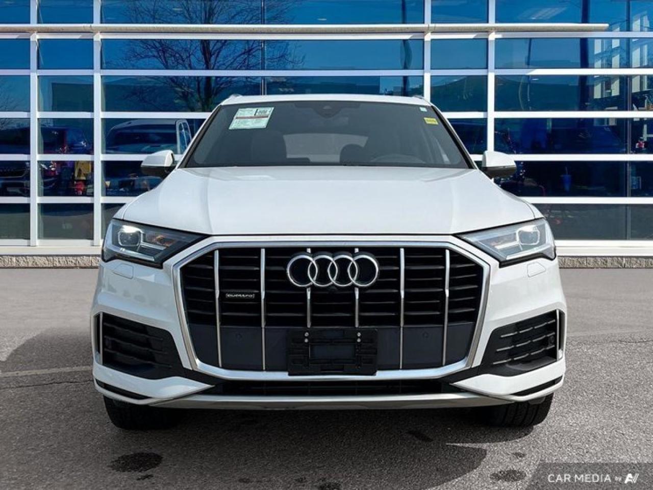 2022 Audi Q7 Komfort 45 Quattro | 7 Pass | Panoramic Sunroof | Nav | Leather | Heated Seats | Rear Cam & More ! Photo