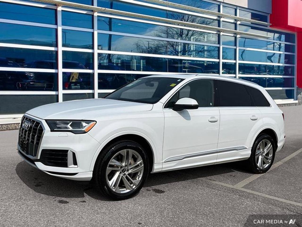 2022 Audi Q7 Komfort 45 Quattro | 7 Pass | Panoramic Sunroof | Nav | Leather | Heated Seats | Rear Cam & More ! Photo0