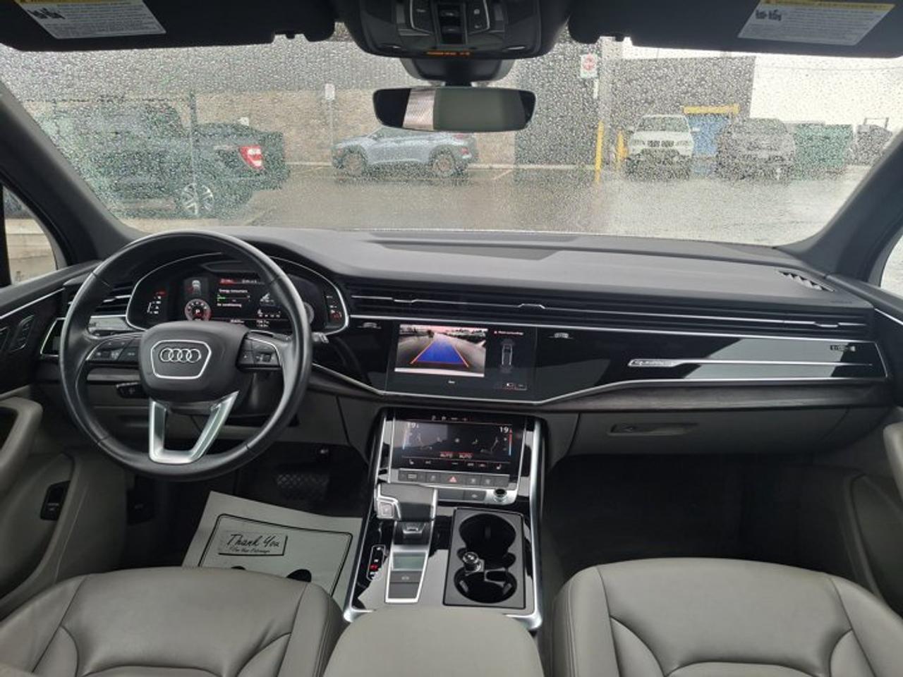 2022 Audi Q7 Komfort 45 Quattro | 7 Pass | Panoramic Sunroof | Nav | Leather | Heated Seats | Rear Cam & More ! Photo