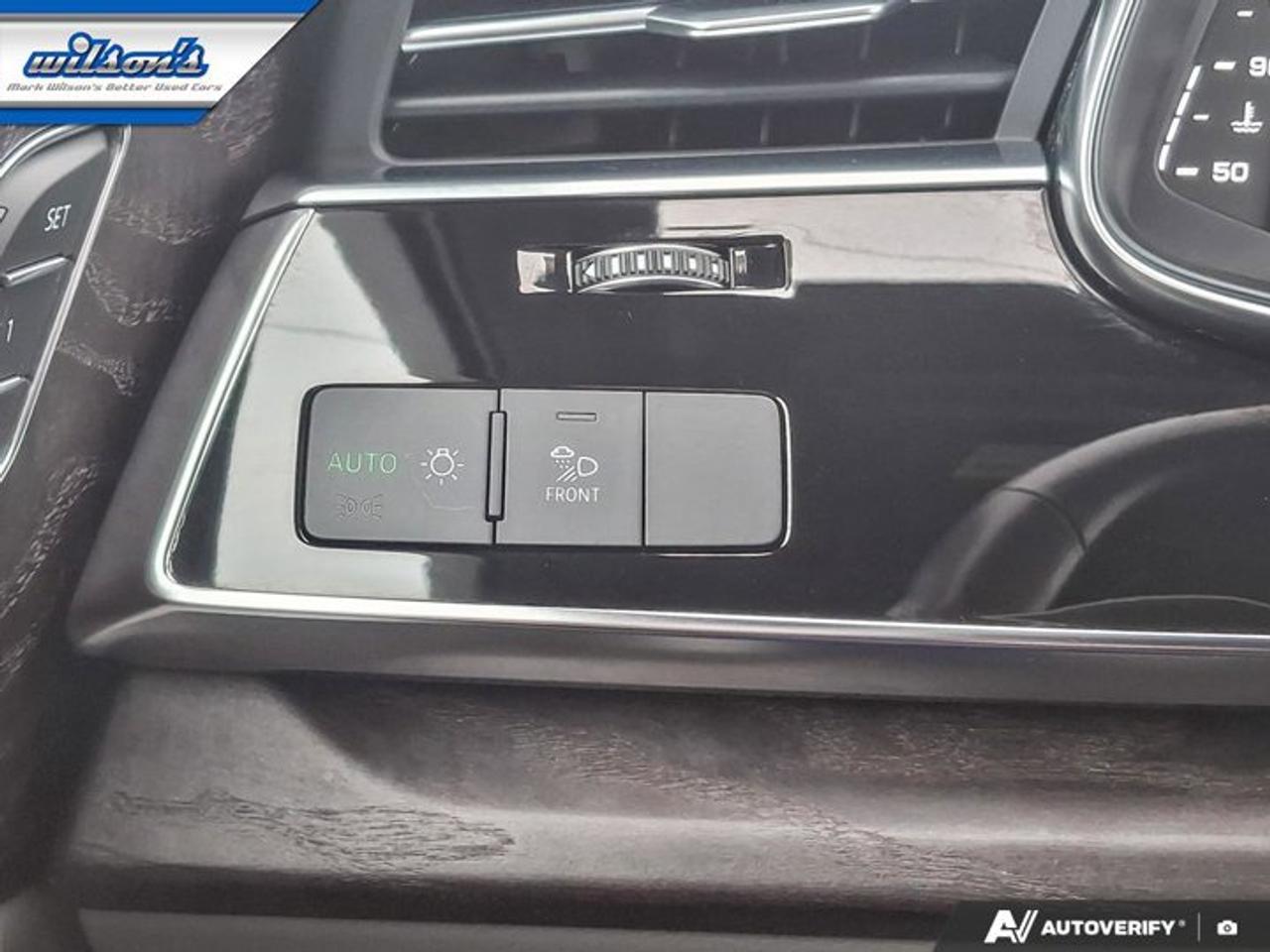 2022 Audi Q7 Komfort 45 Quattro | 7 Pass | Panoramic Sunroof | Nav | Leather | Heated Seats | Rear Cam & More ! Photo