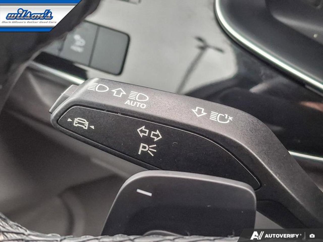 2022 Audi Q7 Komfort 45 Quattro | 7 Pass | Panoramic Sunroof | Nav | Leather | Heated Seats | Rear Cam & More ! Photo