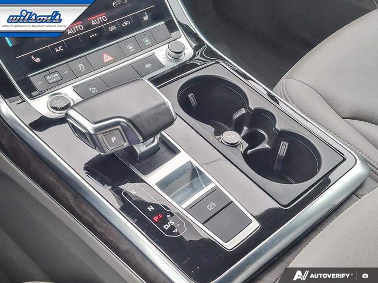 2022 Audi Q7 Komfort 45 Quattro | 7 Pass | Panoramic Sunroof | Nav | Leather | Heated Seats | Rear Cam & More ! Photo