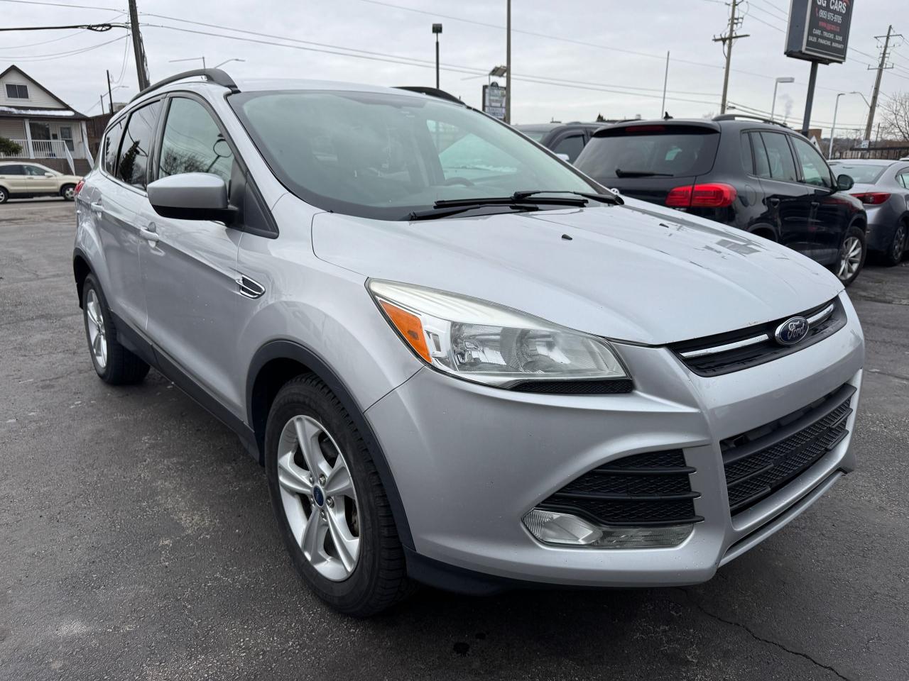 2015 Ford Escape FWD SE | CERTIFIED | NO ACCIDENTS Photo2
